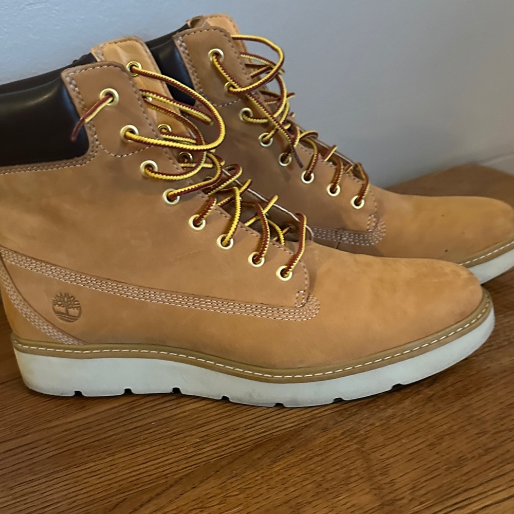 Women size 11 Timberland Boots